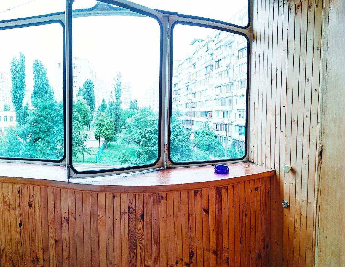 Apartments On Mykilska-Slobidka Kiev Esterno foto